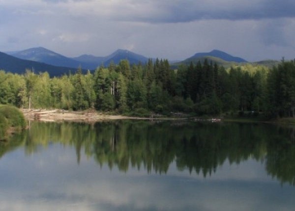 POST-Peace-Omineca-River-iStock-Macdui-454151851.jpg